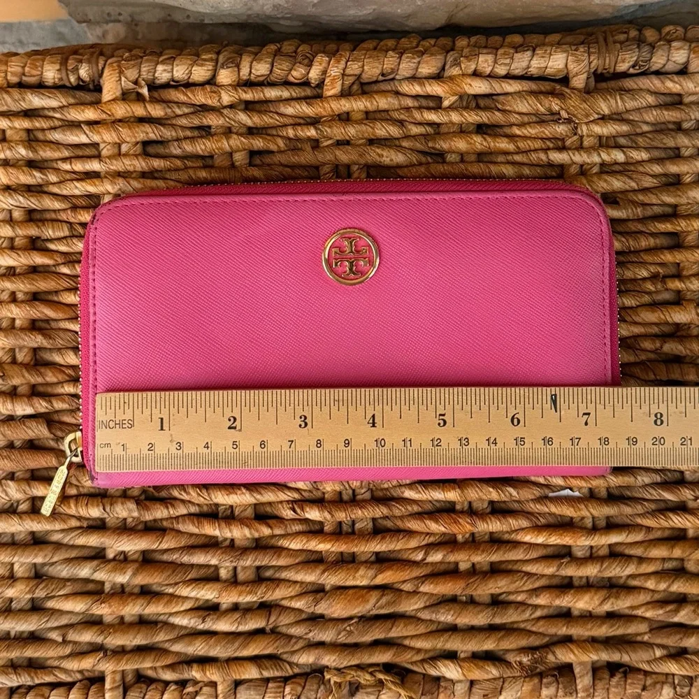 Tory Burch Robinson Pink Saffiano Leather zip around Continental Wallet